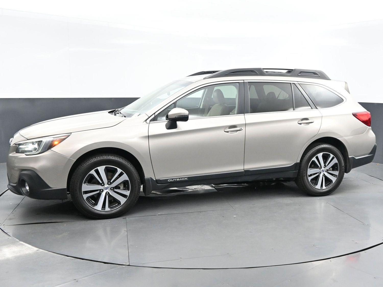 2019 Subaru Outback Limited photo 3