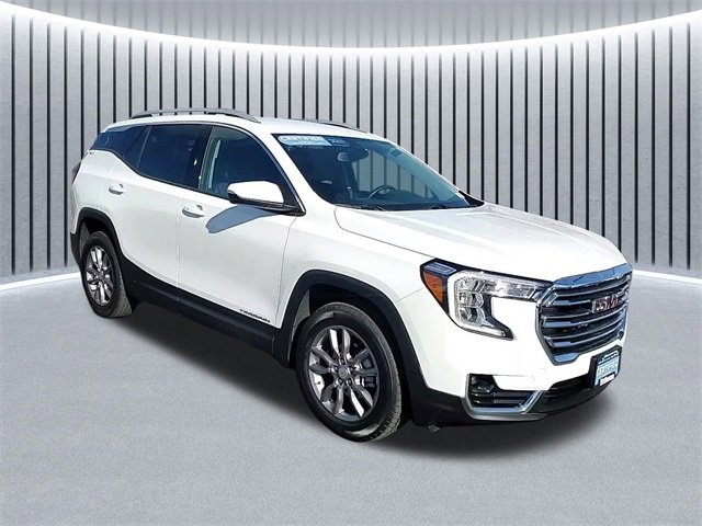 2024 GMC Terrain SLT's photo