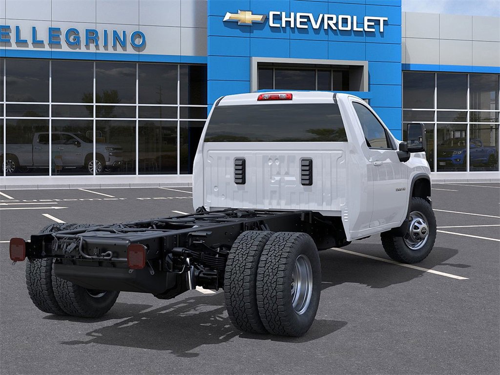 2025 Chevrolet Silverado 3500HD Work Truck photo 3
