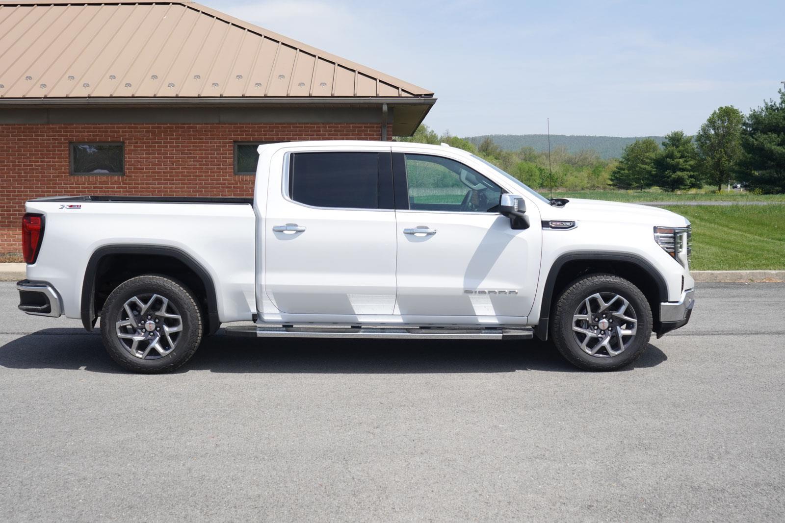 2025 Gmc Sierra 1500 SLT photo 2