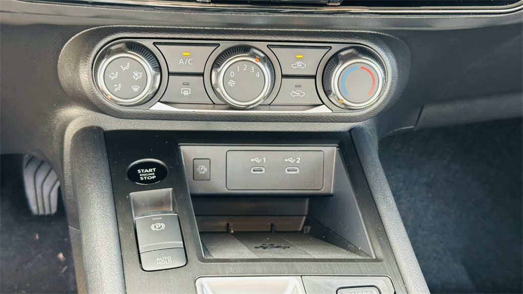 2026 Nissan Kicks SV photo 19