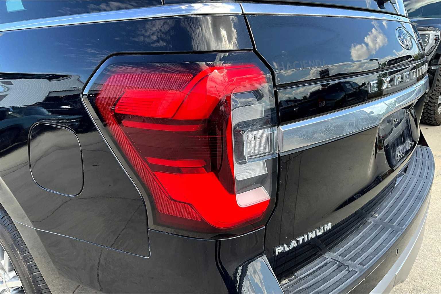 2023 Ford Expedition Platinum photo 28