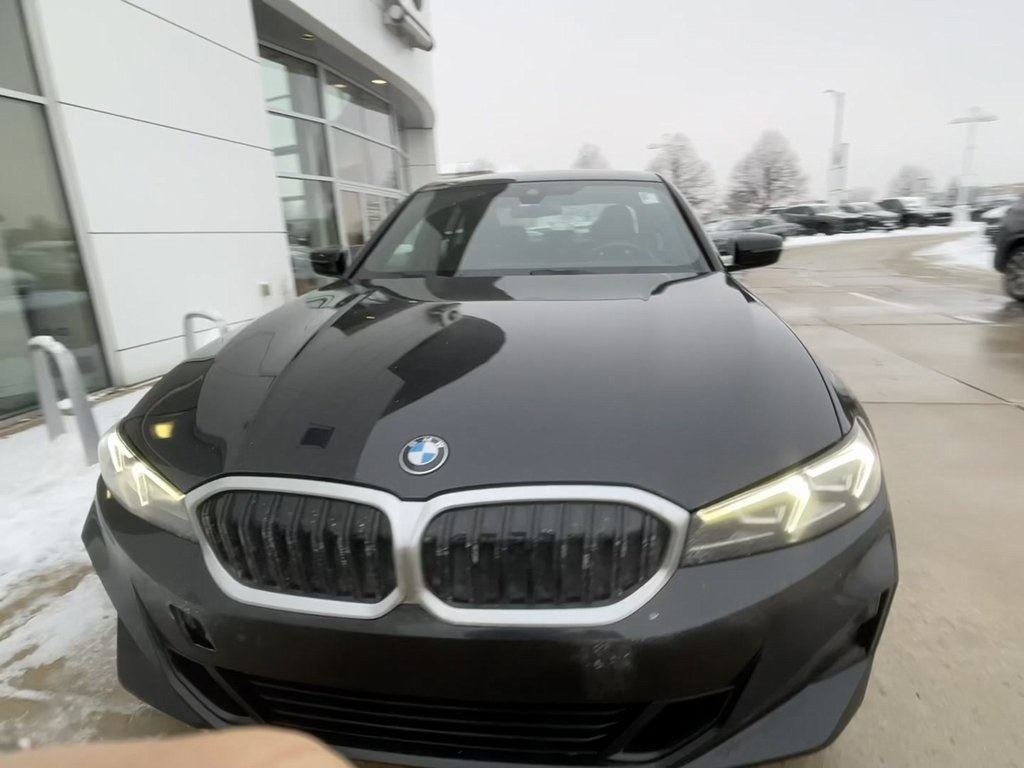 2023 BMW 3 Series 330i's photo
