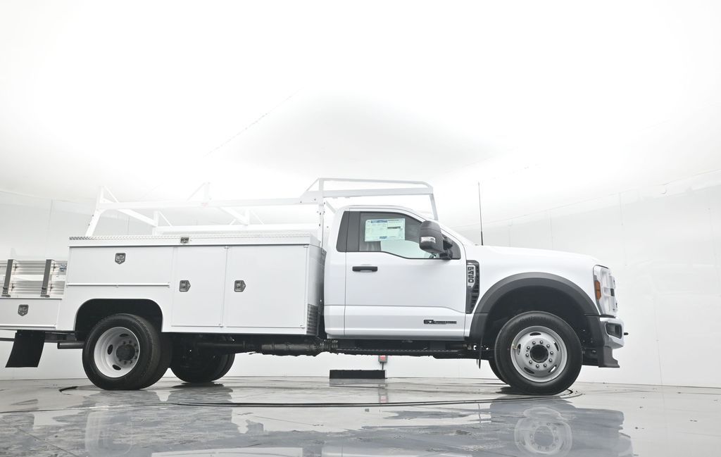 2025 Ford F-450 photo 47