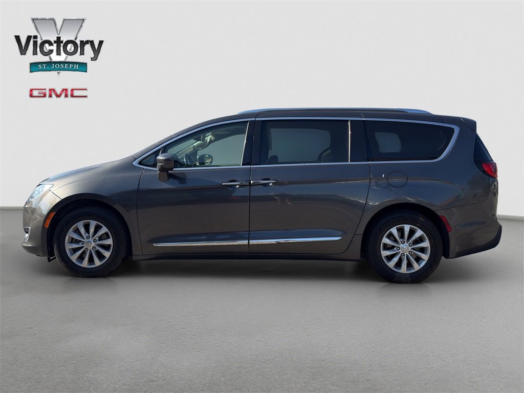 2019 Chrysler Pacifica Touring L photo 6