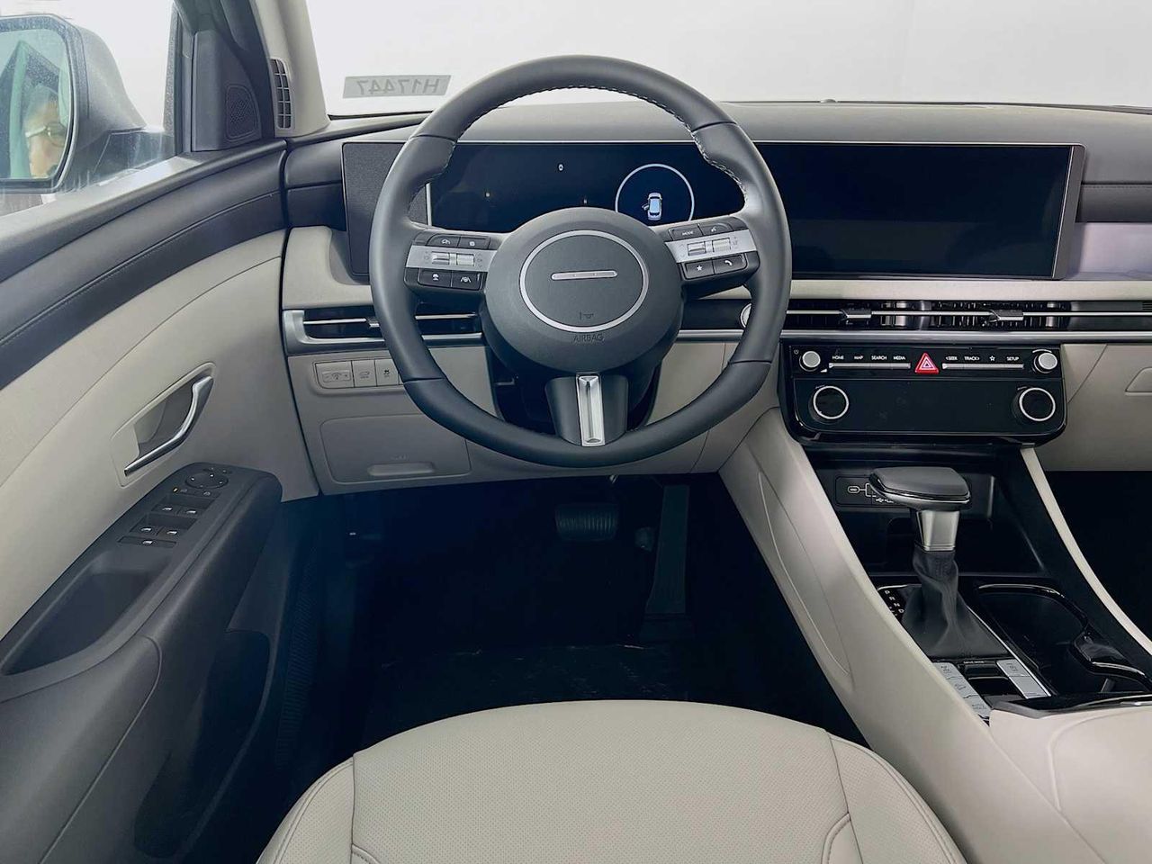 2025 Hyundai Tucson SEL Convenience photo 13