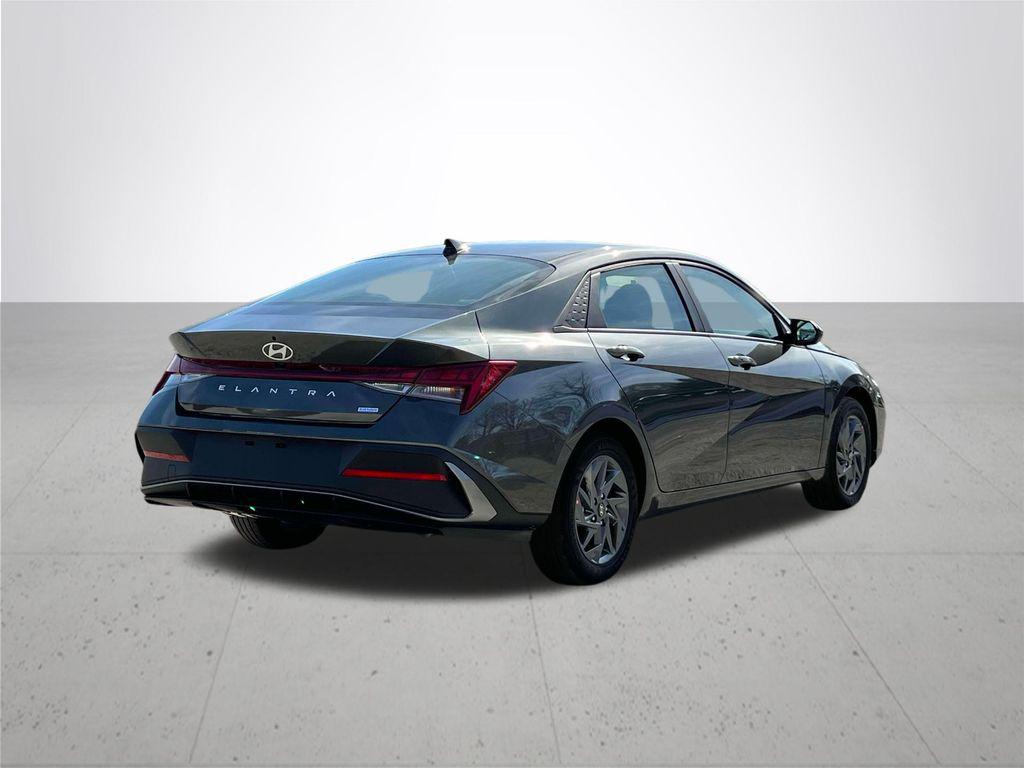 2025 Hyundai Elantra Hybrid Blue photo 6