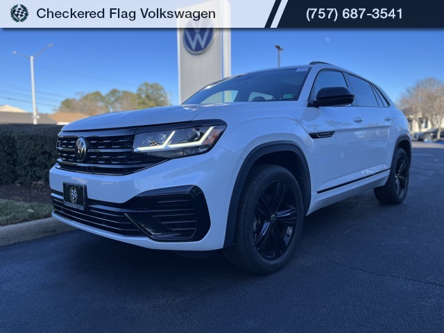 2023 Volkswagen Atlas Cross Sport SEL R-Line Black's photo