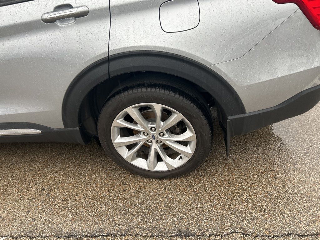 2023 Ford Explorer Platinum photo 4