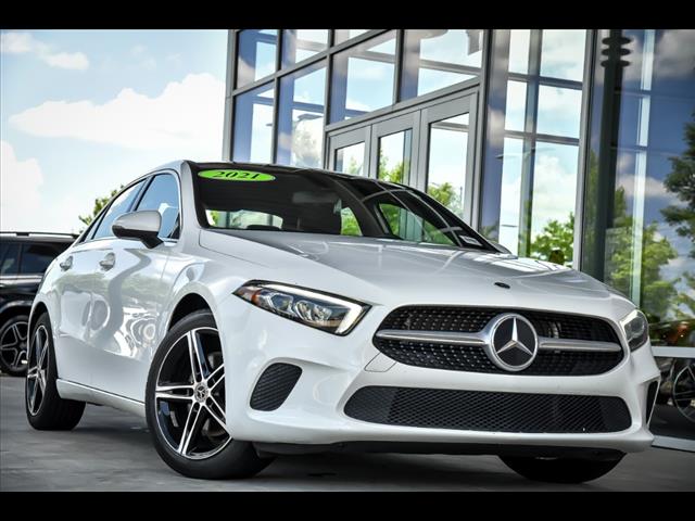 2021 Mercedes Benz A 220 4MATIC photo 2
