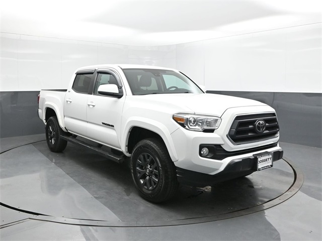 2020 Toyota Tacoma SR5 photo 16