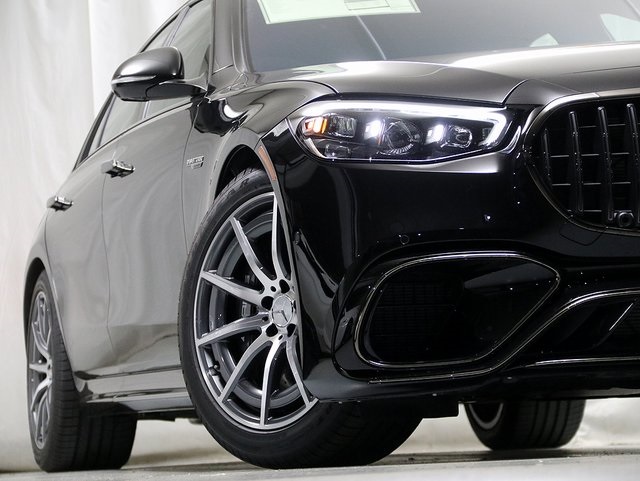 2025 Mercedes Benz S 450 63 e AMG photo 4