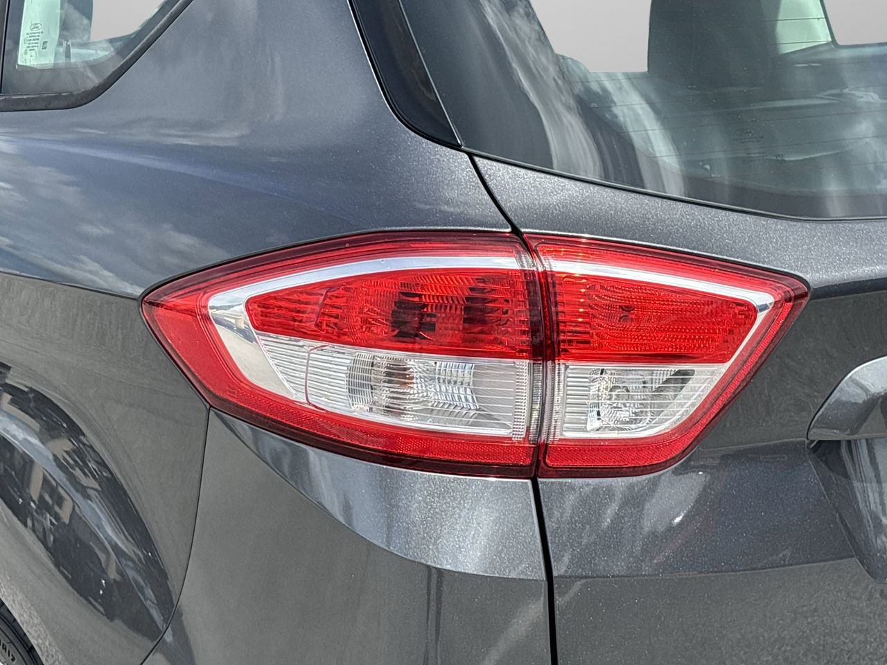 2017 Ford C-Max Hybrid SE photo 28