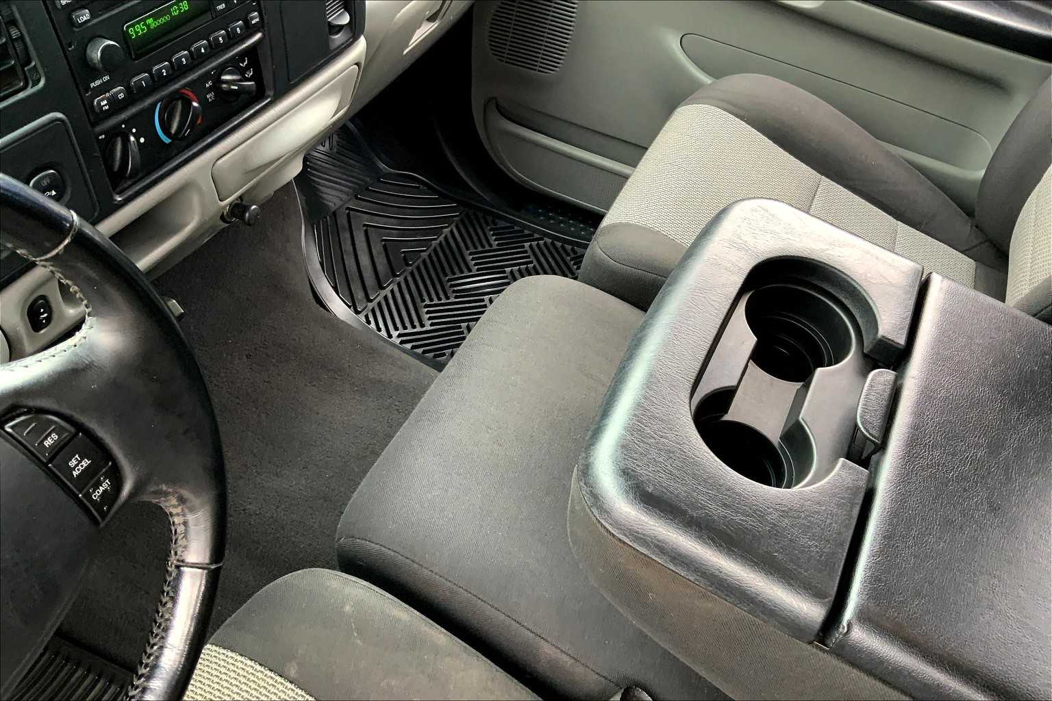 2003 Ford F-250 XLT photo 14