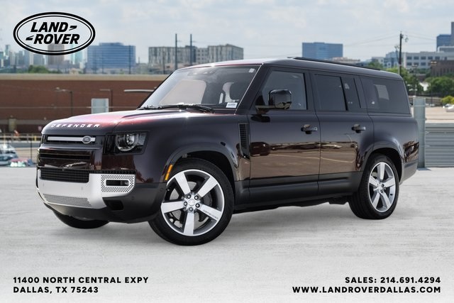 2023 Land Rover Defender First Edition's photo