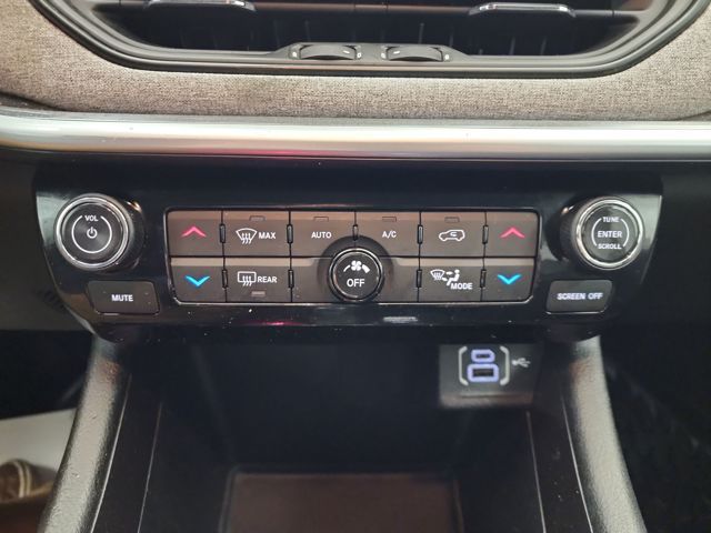 2022 Jeep Compass Latitude photo 25