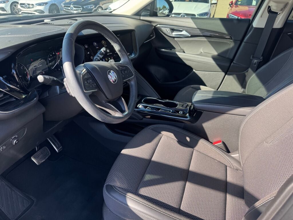 2023 Buick Envision Preferred photo 9