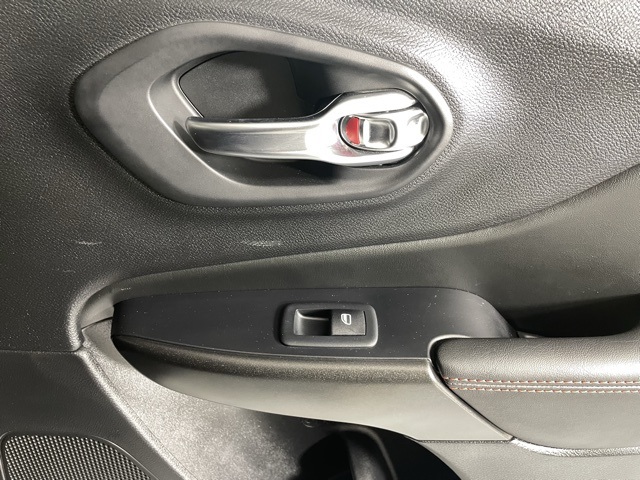 2021 Jeep Cherokee Trailhawk photo 12