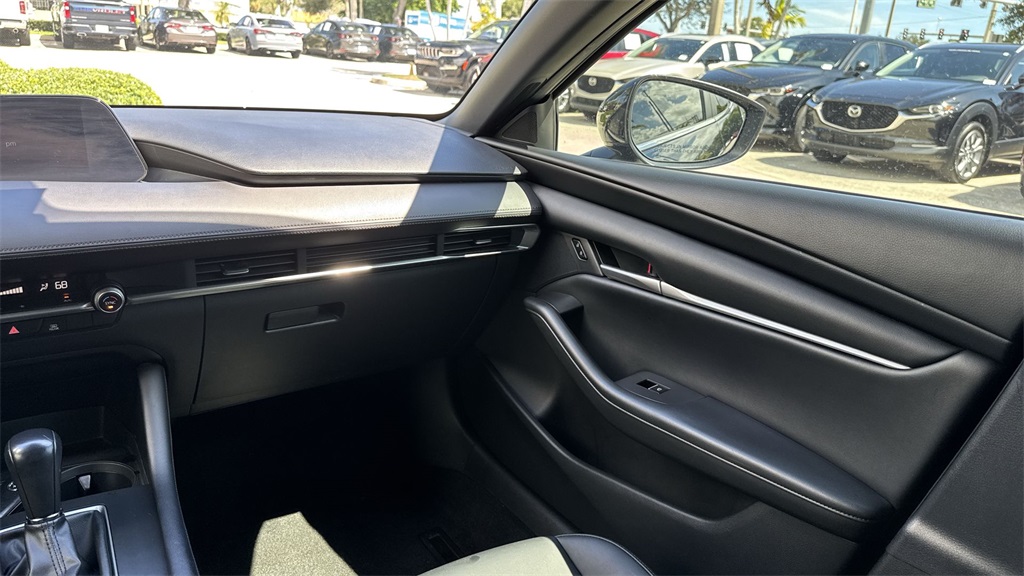 2023 Mazda Mazda3 2.5 Select photo 14