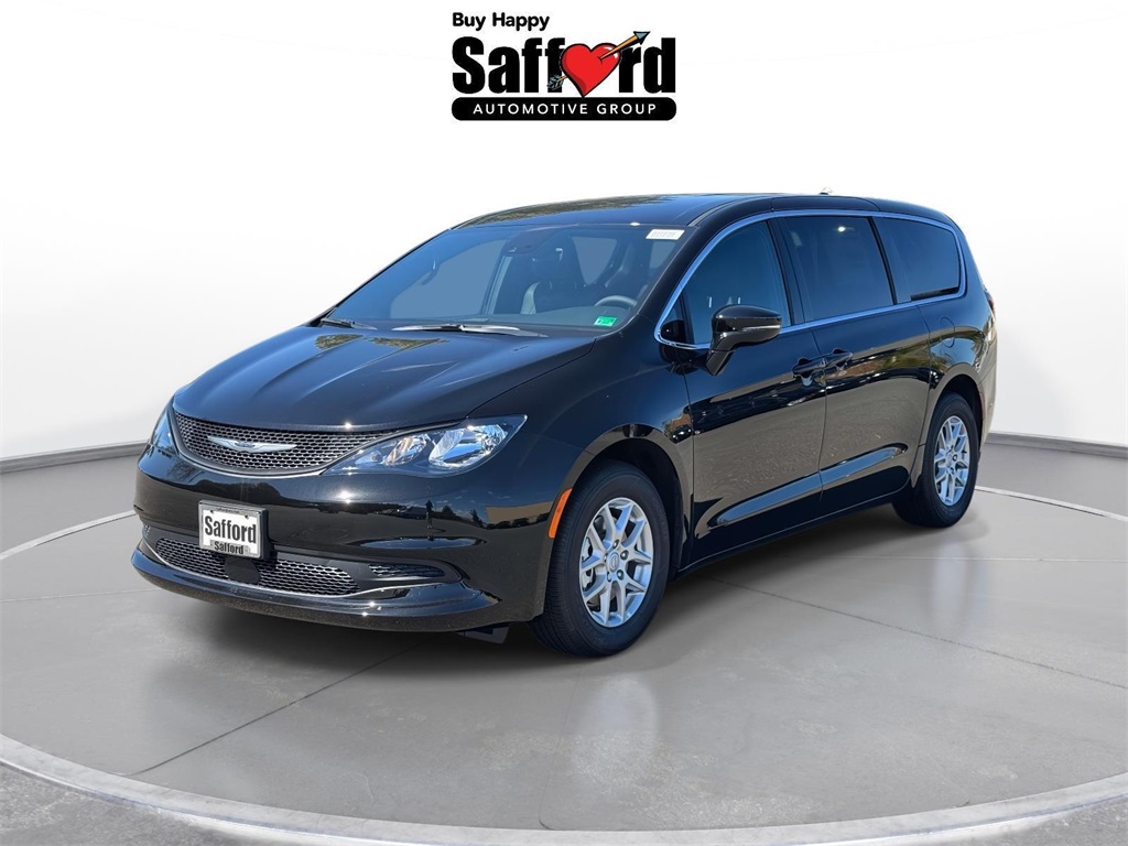 2026 Chrysler Voyager LX's photo