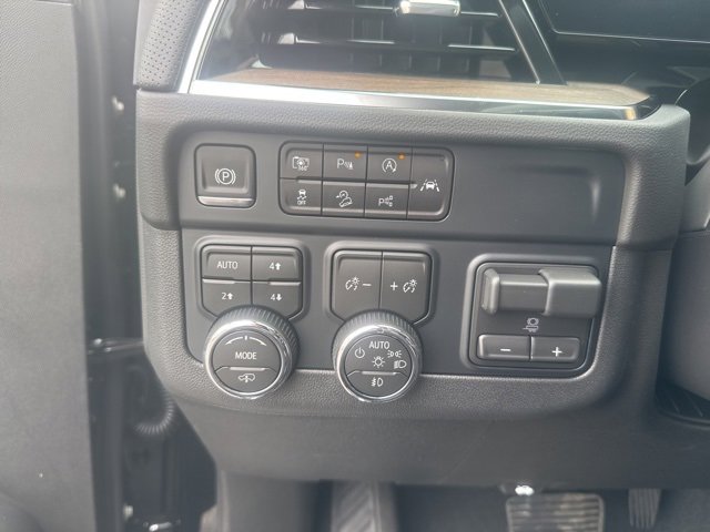 2025 Chevrolet Tahoe High Country photo 10