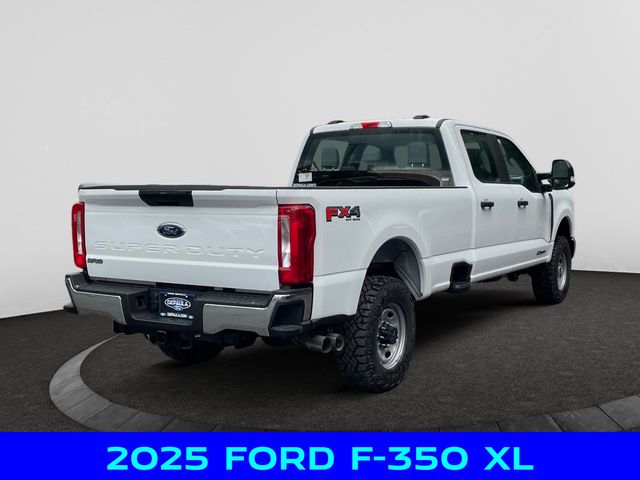 2025 Ford F-350 photo 5