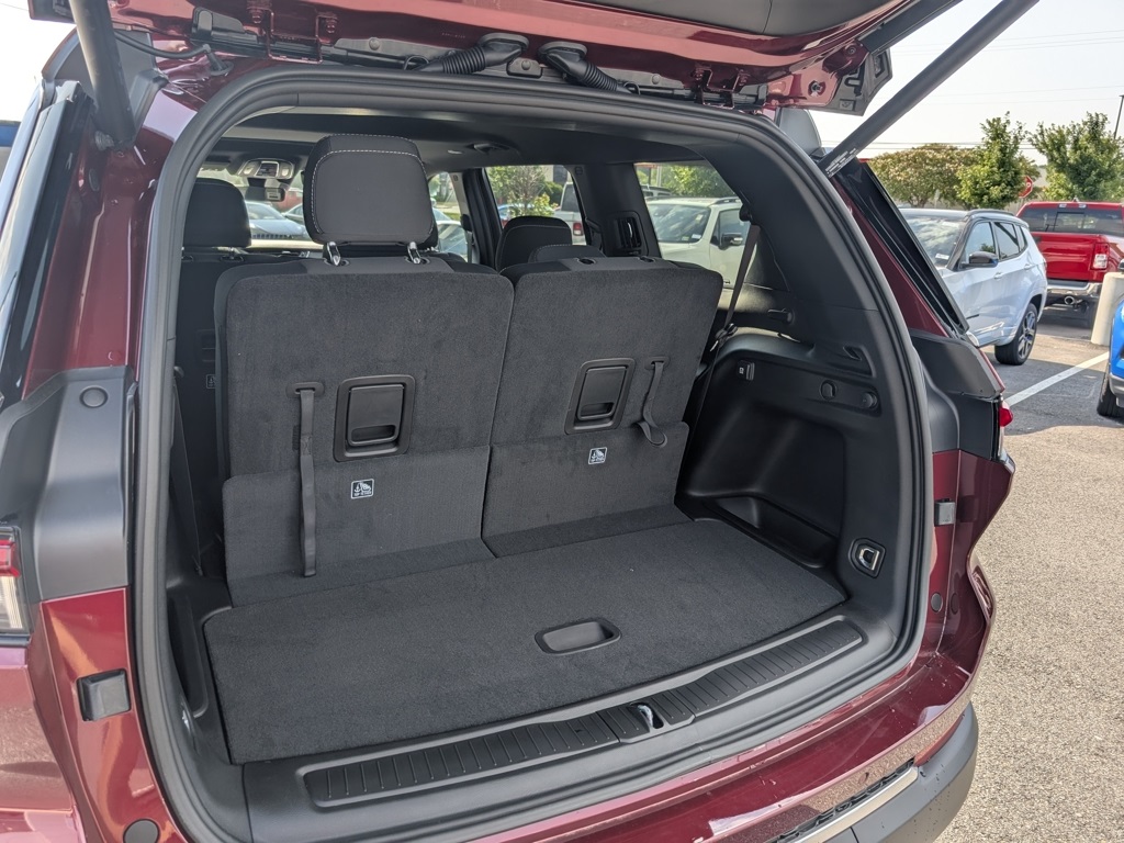 2025 Jeep Grand Cherokee L photo 6