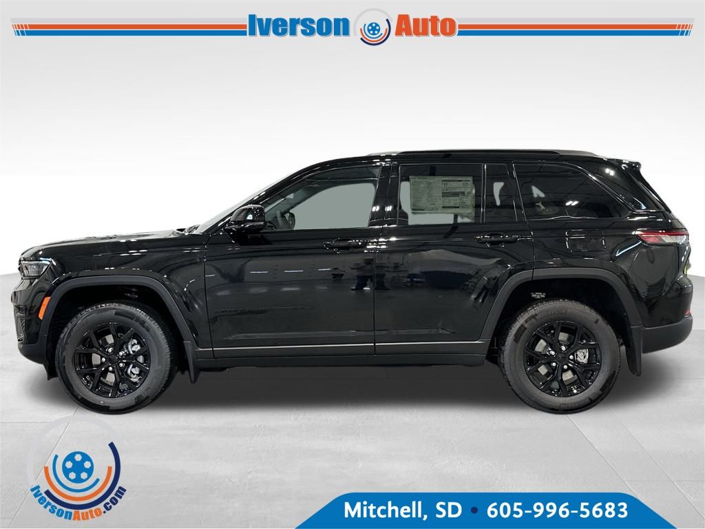 2025 Jeep Grand Cherokee Altitude X photo 2