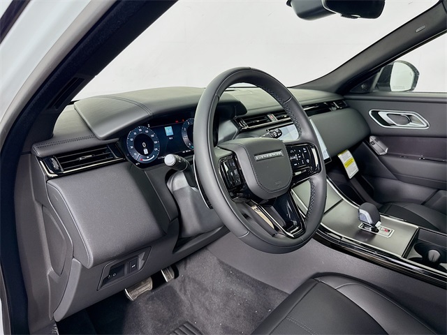 2026 Land Rover Range Rover Velar SE photo 9