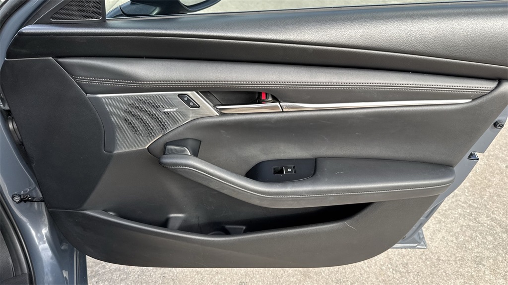 2019 Mazda Mazda3 Premium photo 38