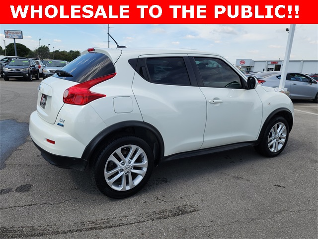 2013 Nissan Juke SV photo 2