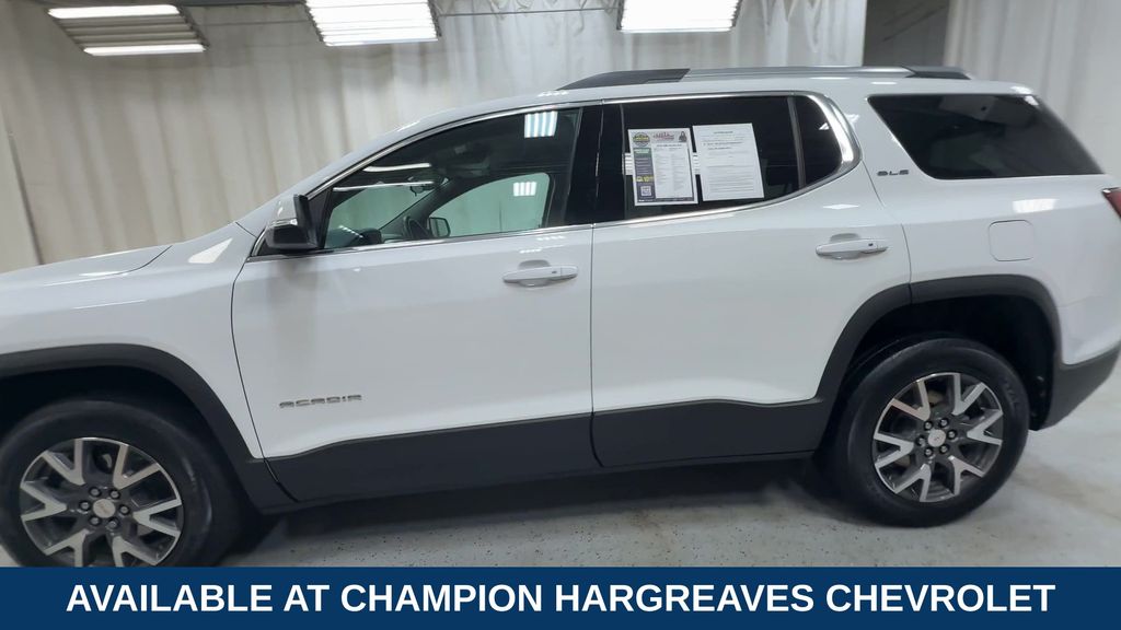 2023 Gmc Acadia SLE photo 2