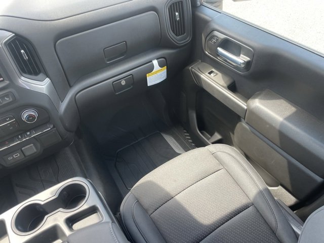 2026 Chevrolet Silverado 2500HD Custom photo 15