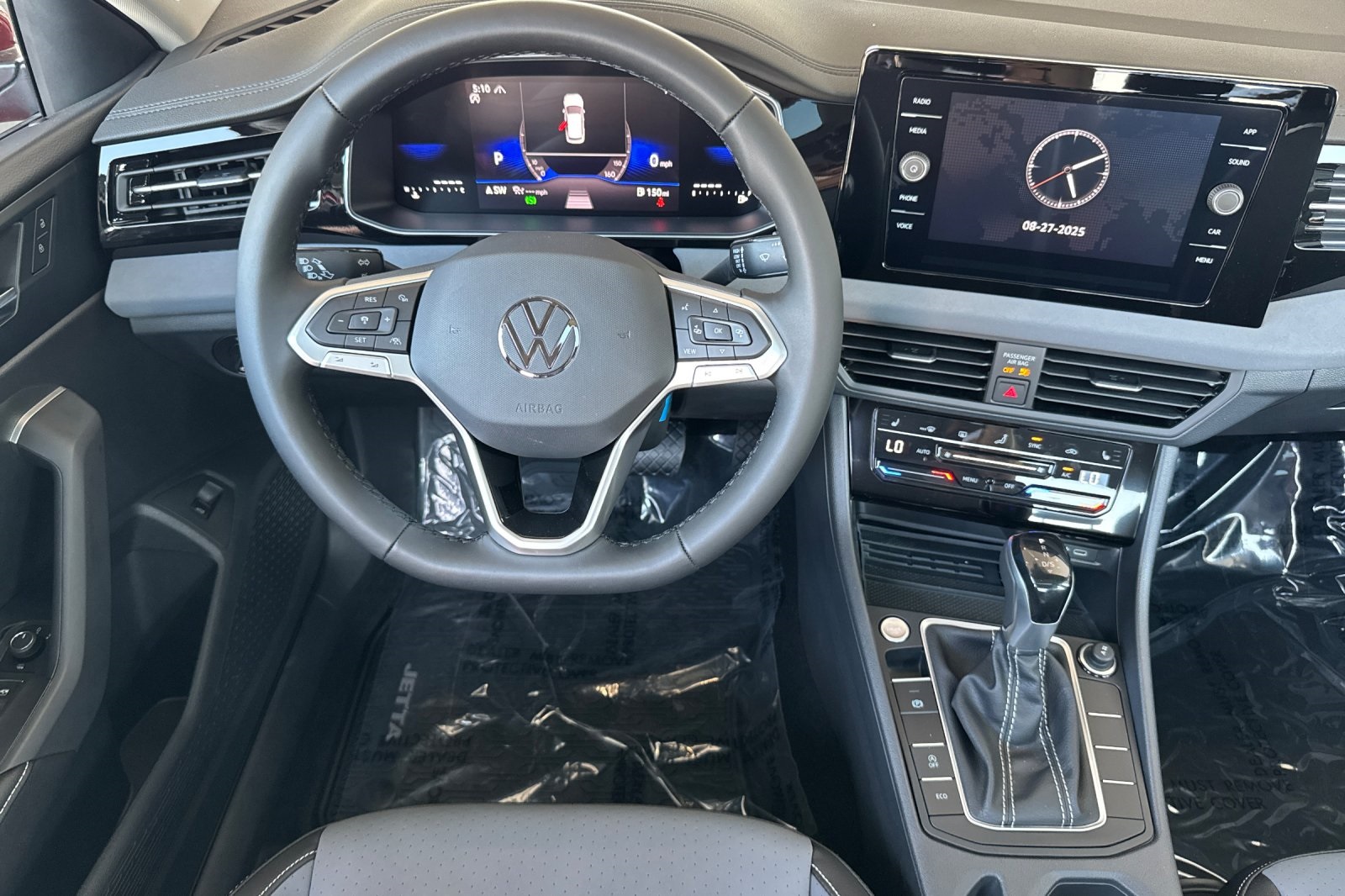 2025 Volkswagen Jetta 1.5T SE photo 13