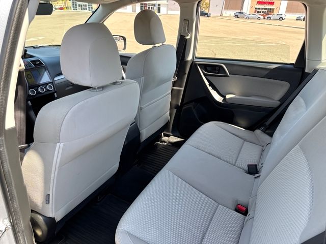 2017 Subaru Forester 2.5i photo 18