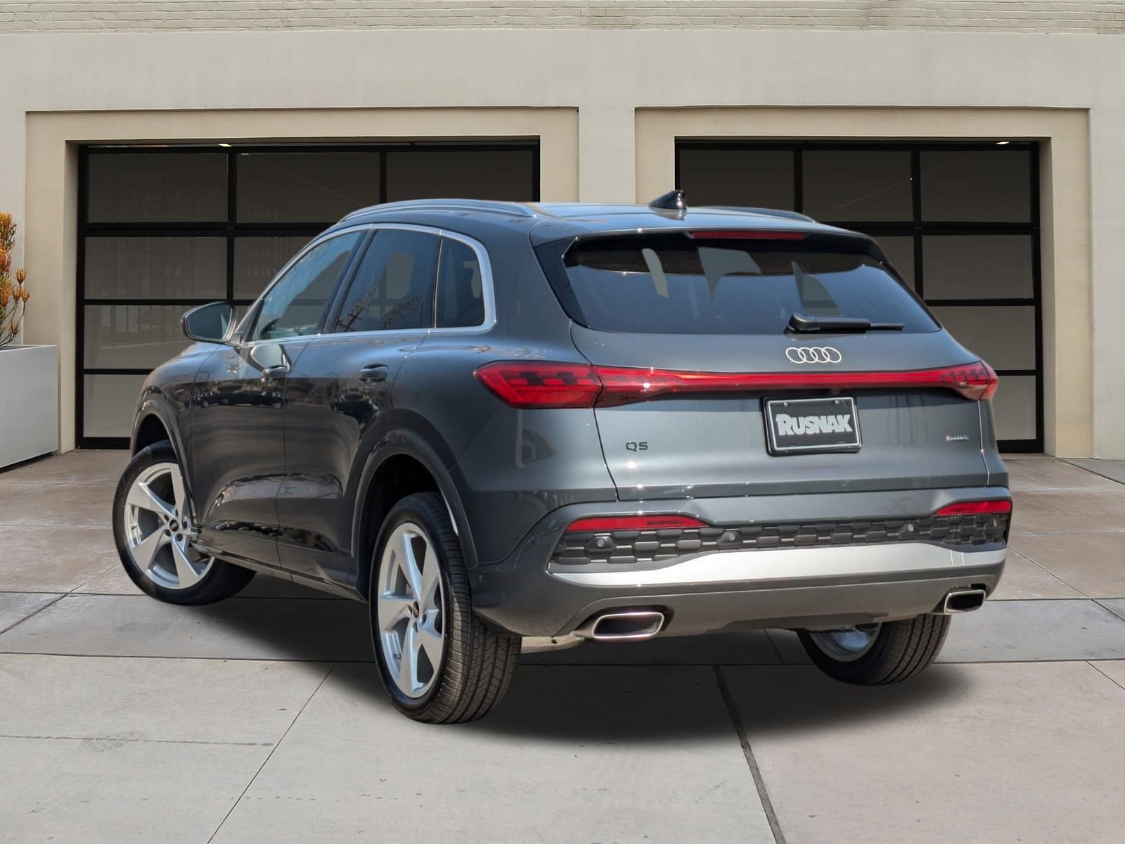2025 Audi Q5 2.0T Premium Plus photo 2