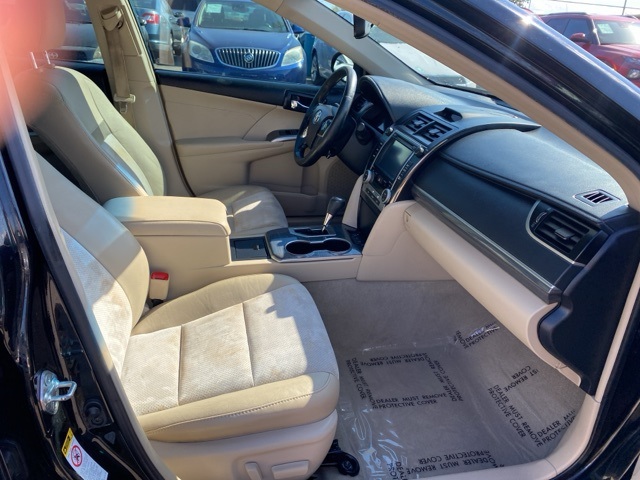 2014 Toyota Camry Hybrid XLE photo 25