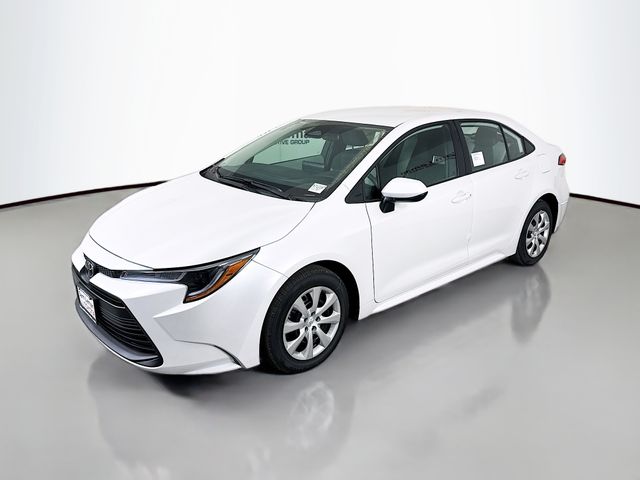 2026 Toyota Corolla LE photo 3