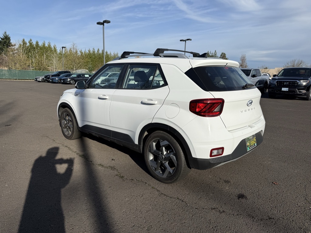 2022 Hyundai Venue SEL Limited photo 4