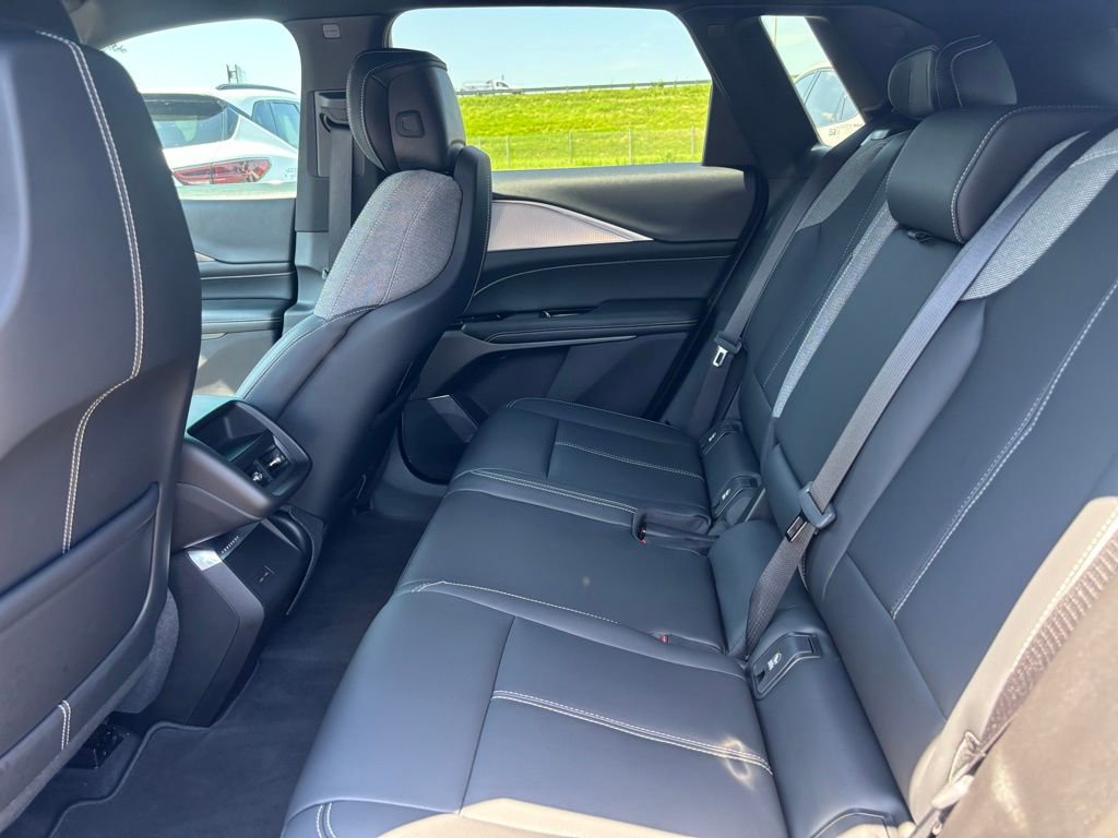 2024 Cadillac Lyriq Tech photo 5