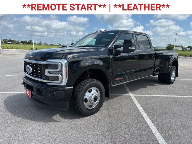 2025 Ford F-350 Platinum photo 3