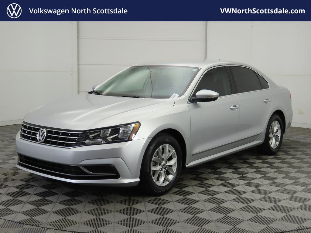 2016 Volkswagen Passat S's photo