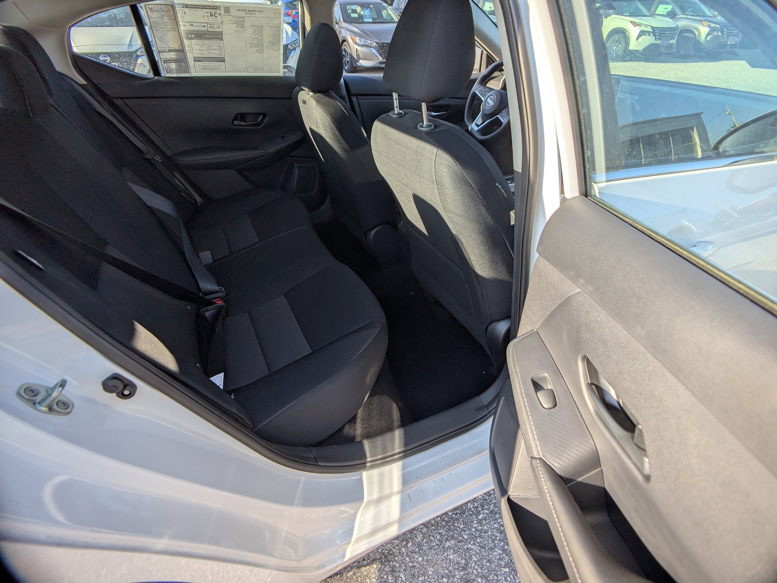 2025 Nissan Sentra SV photo 4