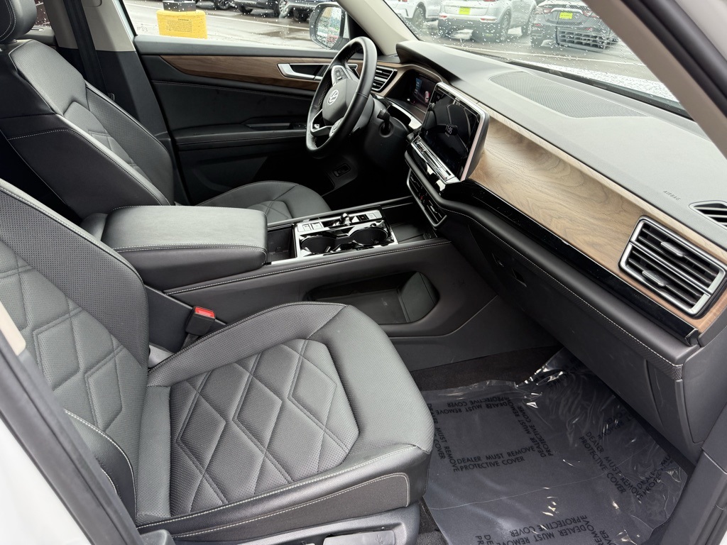 2024 Volkswagen Atlas SE Technology photo 16