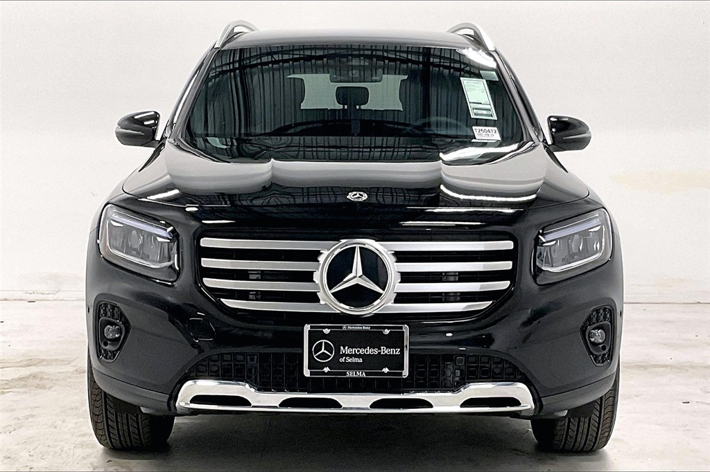 2025 Mercedes Benz GLB 250 4MATIC photo 2