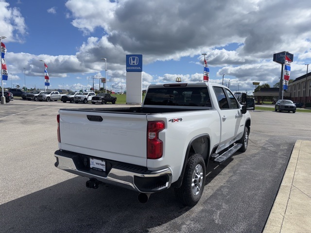 2024 Chevrolet Silverado 2500HD LT photo 4