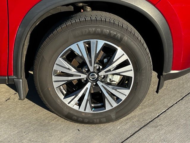 2021 Nissan Rogue SV photo 4