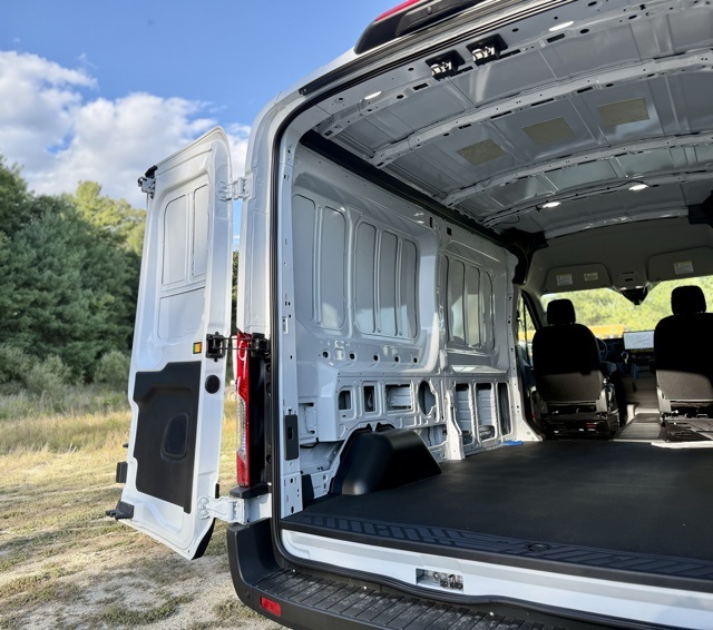 2025 Ford Transit photo 7