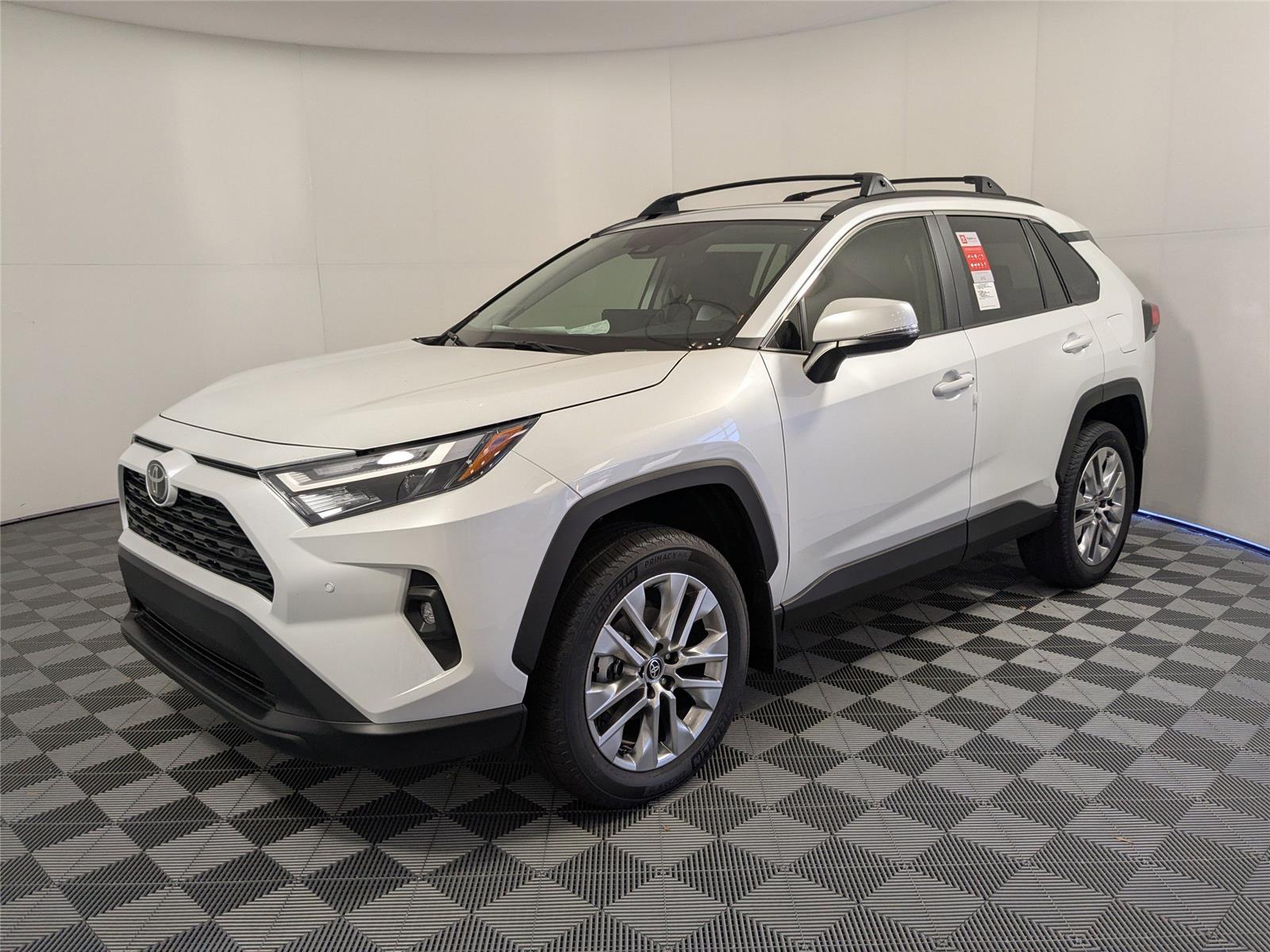 2025 Toyota RAV4 XLE Premium's photo