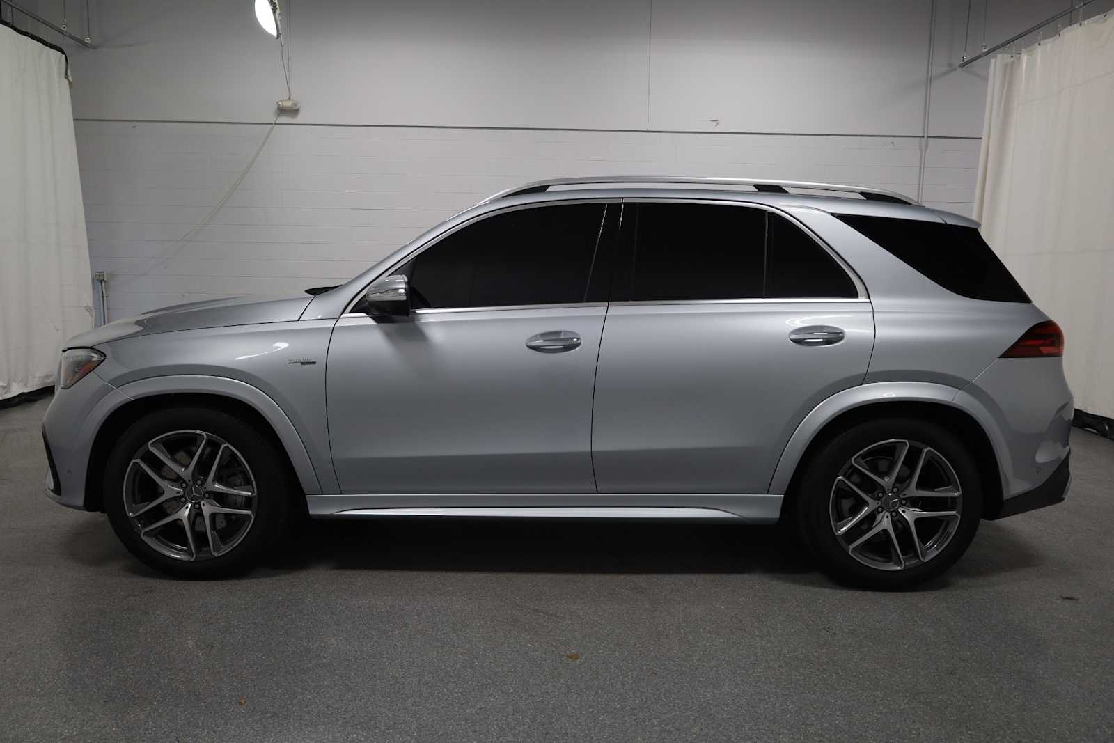 2025 Mercedes Benz GLE AMG 53 photo 2